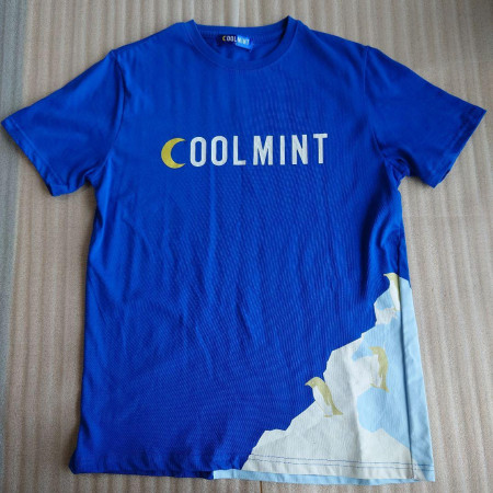 COOLMINT Penguin Illustration T-shirt. 